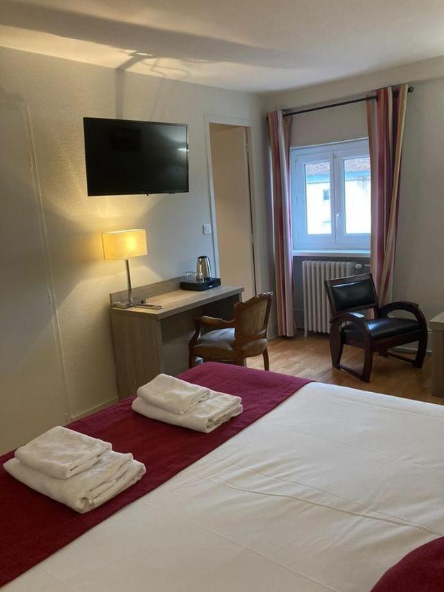 Hotel De La Poste Pouilly-en-Auxois Bagian luar foto
